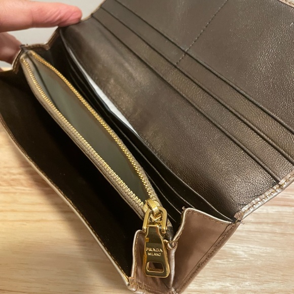 Prada Milano Wallet - Picture 5 of 15